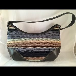 ⭐️The Sak Crochet striped shoulder bag